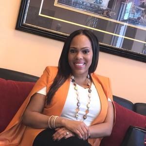 Meet your Posher, Alexia